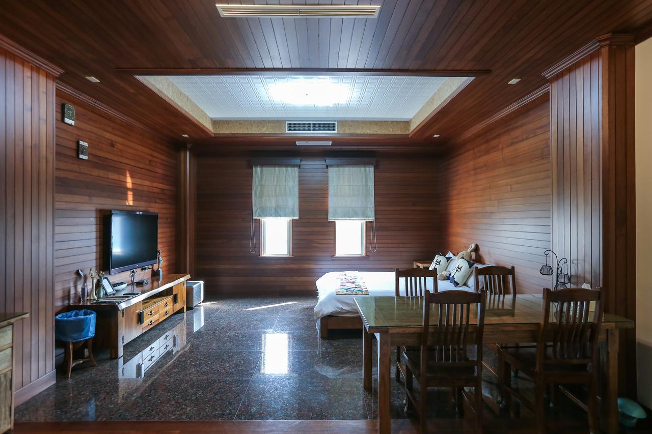 Tainan Yi Home Εξωτερικό φωτογραφία
